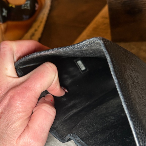 309. CHANEL Black Caviar Leather wallet - Picture 8 of 12